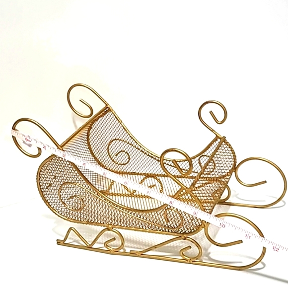 VINTAGE GOLD METAL SANTA'S SLEIGH - Picture 4 of 5